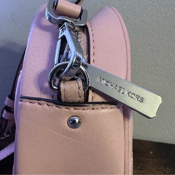 MK Quilted Pink Leather CrossBody Michael Kors - Picture 4 of 8